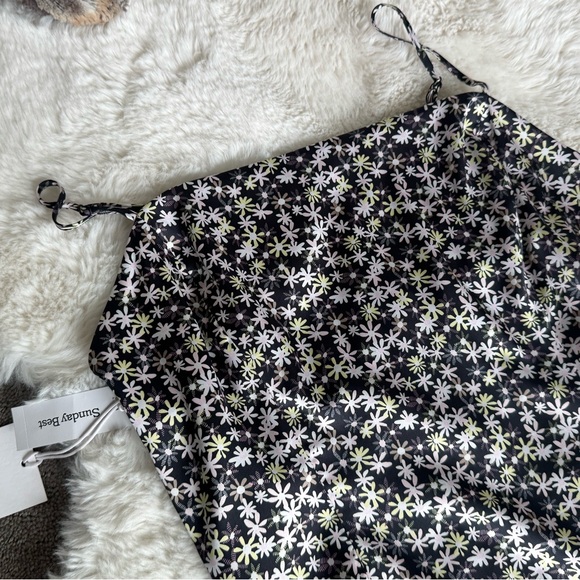 NWT Aritzia Sunday Best ‘Shimmer’ Satin Dress in Black/Lilac Bloom Floral. - Picture 6 of 10